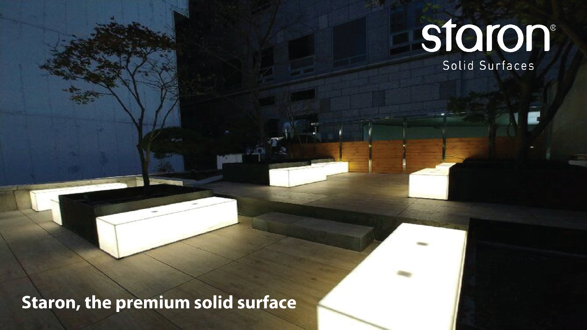 Staron_Translucent_Carousel